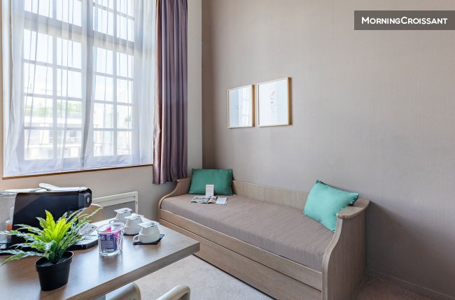 Grand studio avec services hôtelier