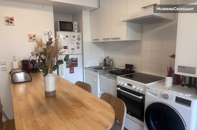 F2 proche Paris parking gratuit