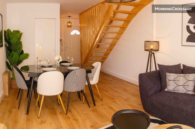 Triplex cosy avec cour et terrasse