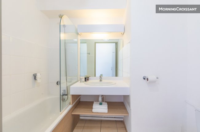 Beau studio avec services hôteliers