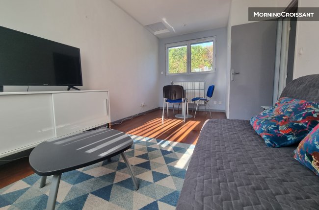 Maisonnette avec jardin et parking