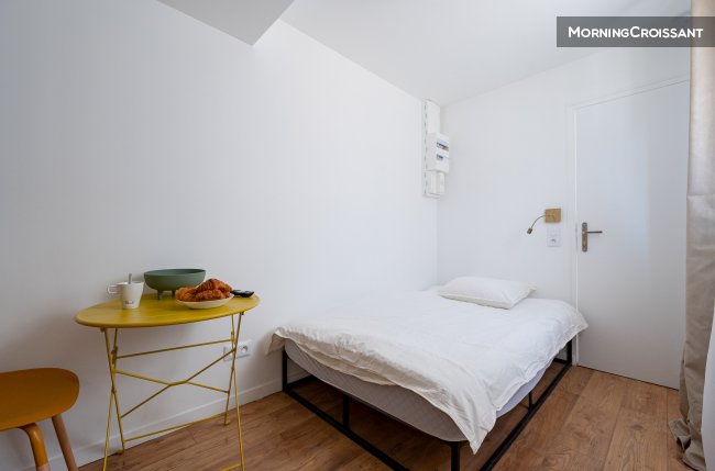 Beau studio Meublé Neuf