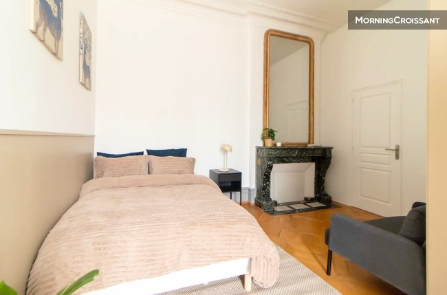 Grande chambre de 17 m² - ST90