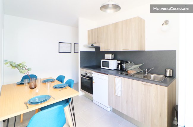 Agréable chambre de 14 m² - ST69