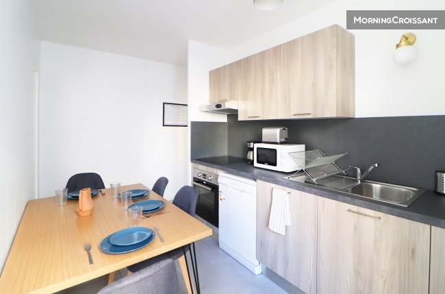 Belle chambre de 14 m² - ST73