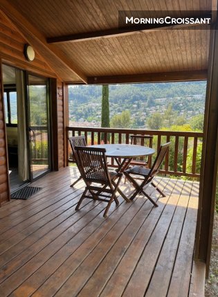 Chalet meublé dans parc arboré