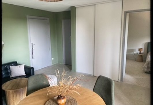 T2 meublé avec balcon et piscine
