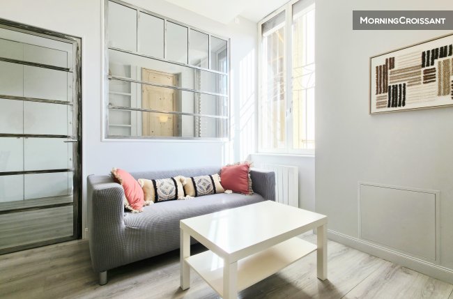 T2 poche Metro D, dernier étage