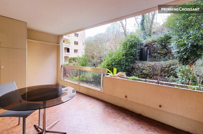 Lyon 4 - Balcon et Garage