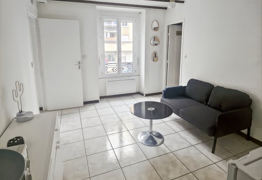 Deux pièces métro Quatre Chemins