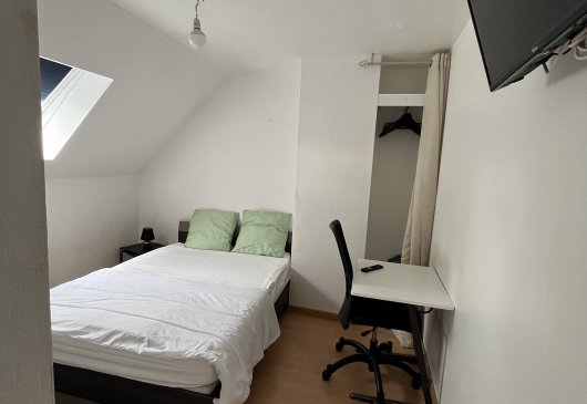 Chambre meublée en colocation