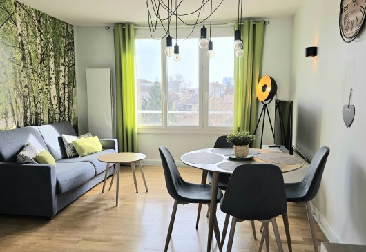 Lyon 8 -2 CH, Balcon et Garage