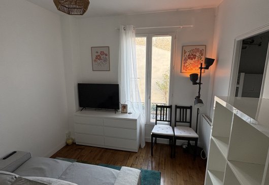 Studio avec cuisine séparée