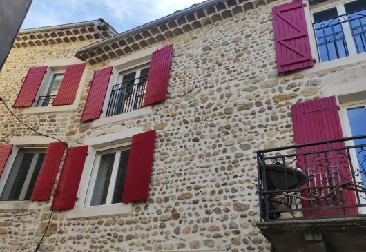 Appartement dans maison de village