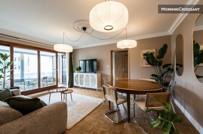 Grand T4 rénové - 3 ch, parking