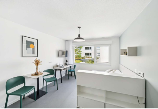 Studio lit double en résidence