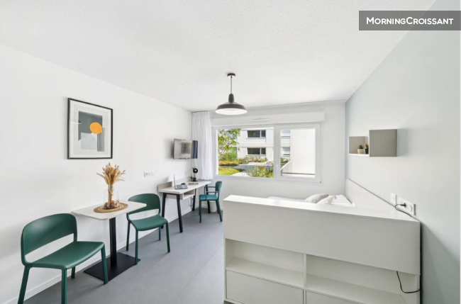 Studio lit double en résidence