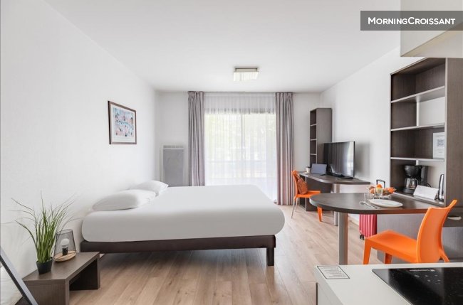 Beau studio avec services hôteliers