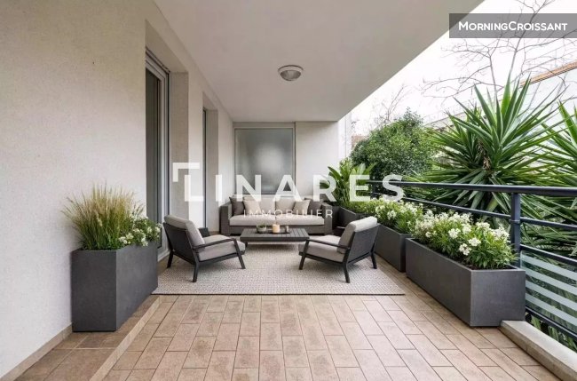 Carré d'Or T3 de standing + parking