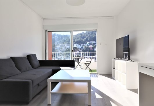 Location T4, parking + Calanques