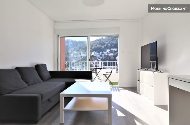 Location T4, parking + Calanques