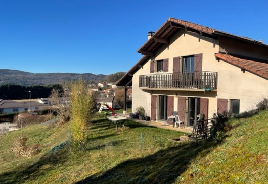 Maison entre lacs et forets