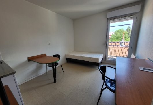 Studio calme St Etienne