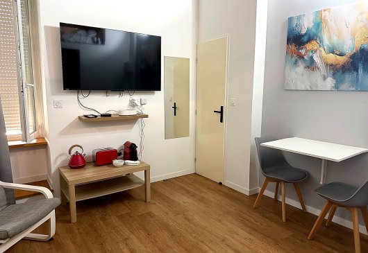 Cosy studio en mezzanine - Métro B