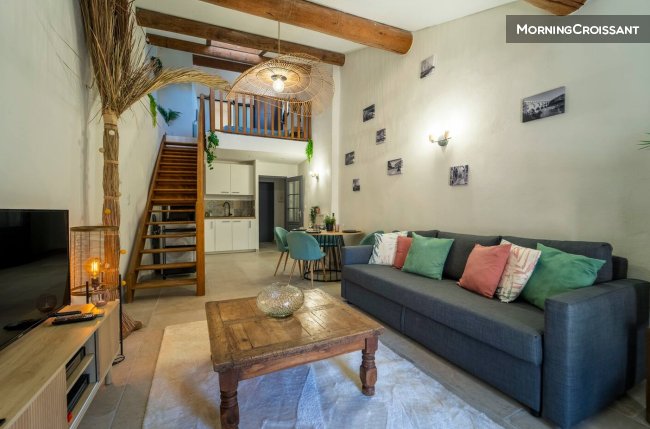 A LOUER – T2 Duplex meublé Place au