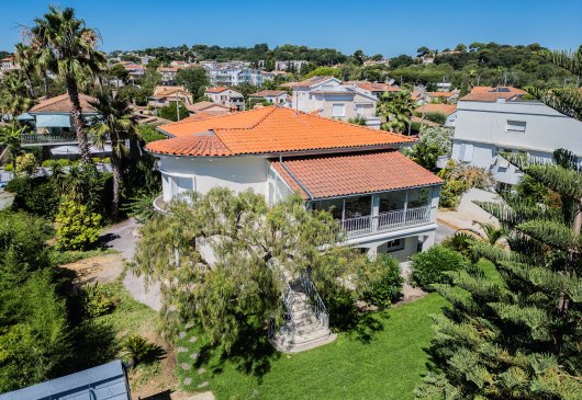 Villa 5 ch. bord mer 20 min. Nice