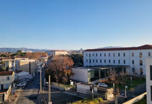 Studio + terrasse parking vue