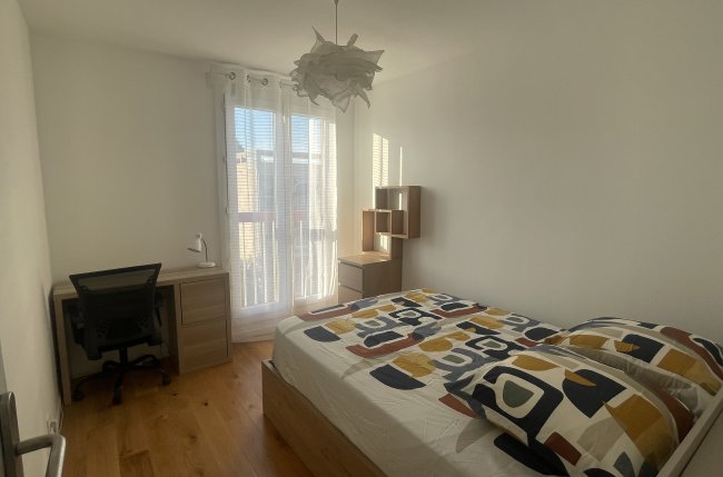 Chambre 9m2 dans spacieux T5