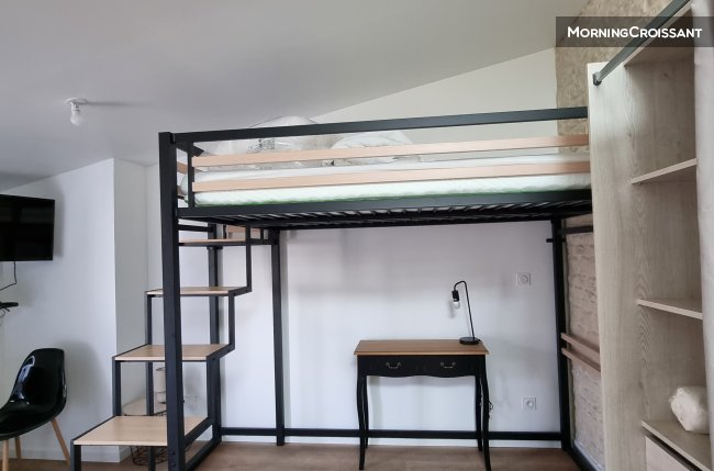Studio neuf calme Brèche gare