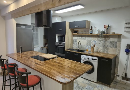 Grand studio meublé rénové